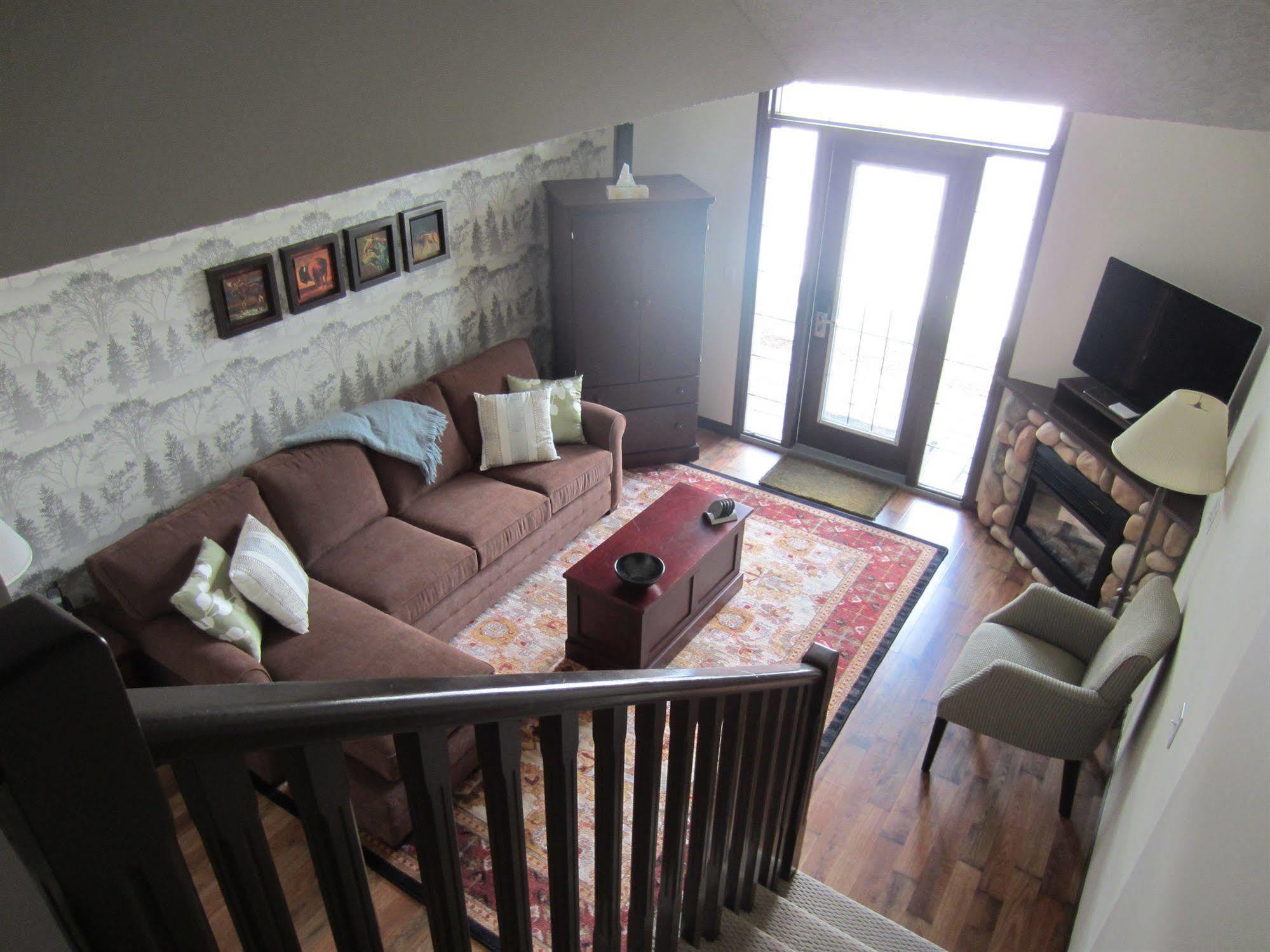 Mystic Springs Chalets & Hot Pools Canmore Extérieur photo