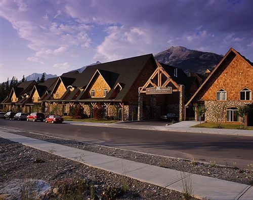 Mystic Springs Chalets & Hot Pools Canmore Extérieur photo